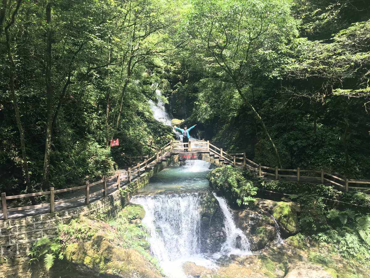 黑山谷一日游